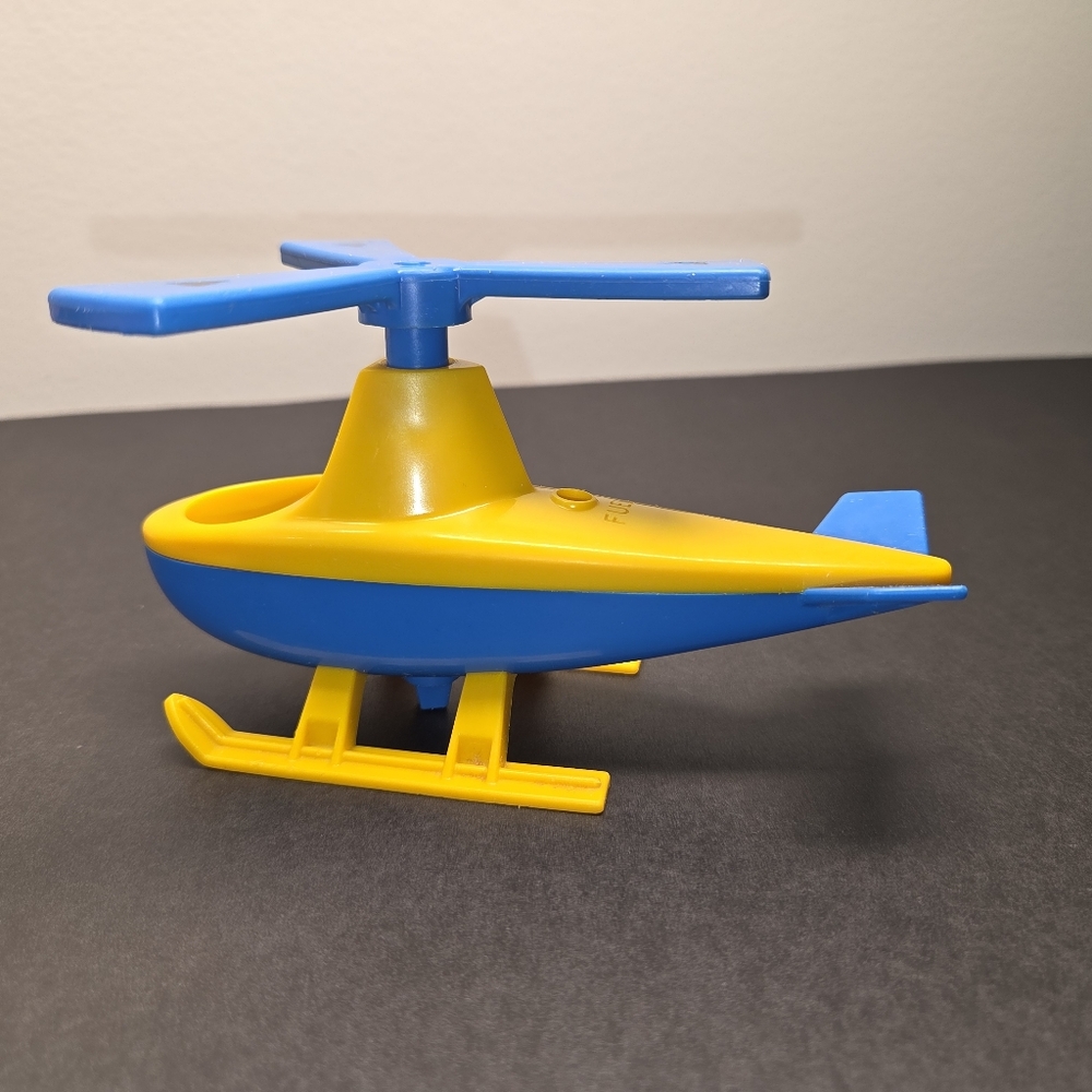Vintage Fisher Price Little People Blue/Yellow Helicopter Airport 1986